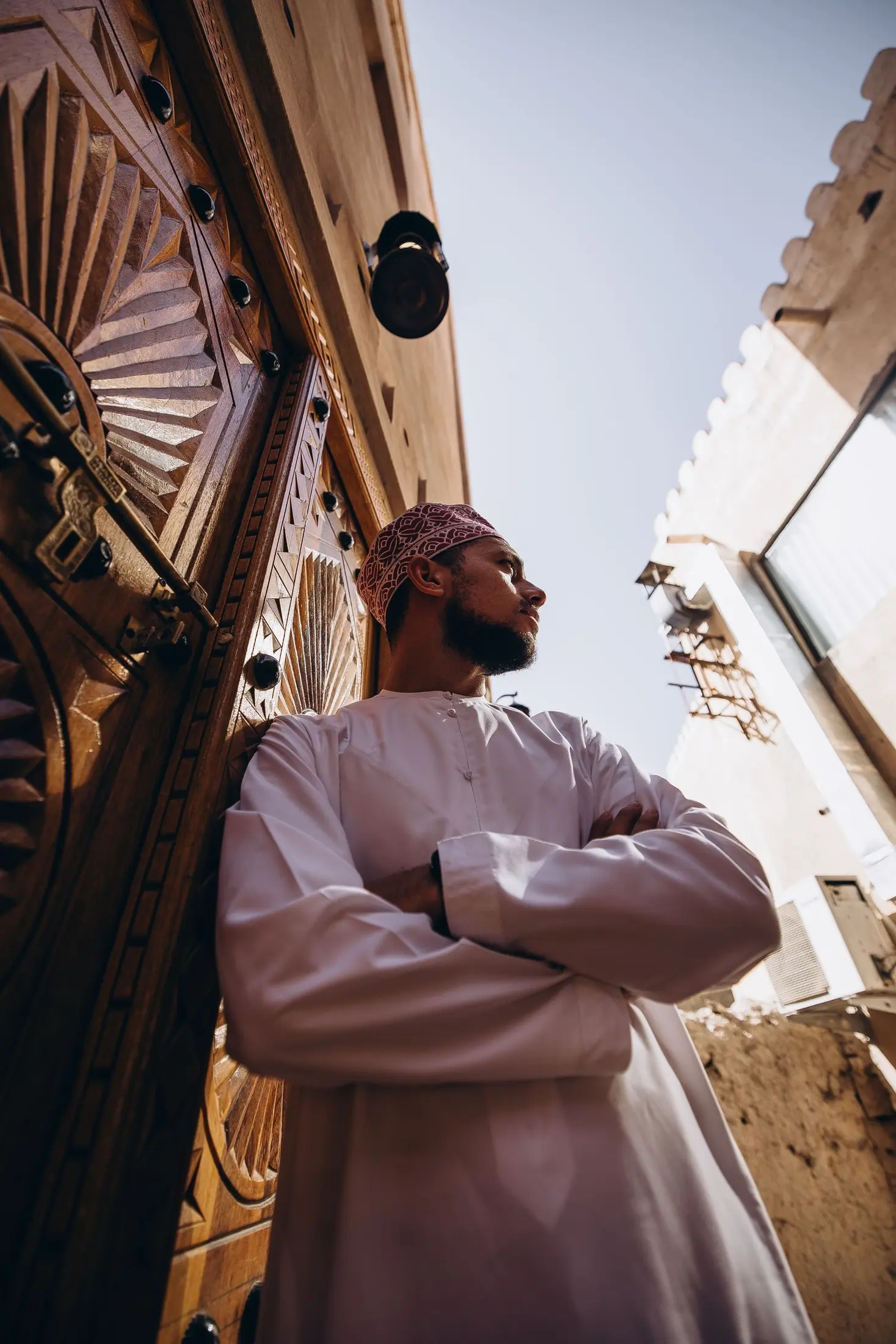 Omani man in traditional attire in Nizwa